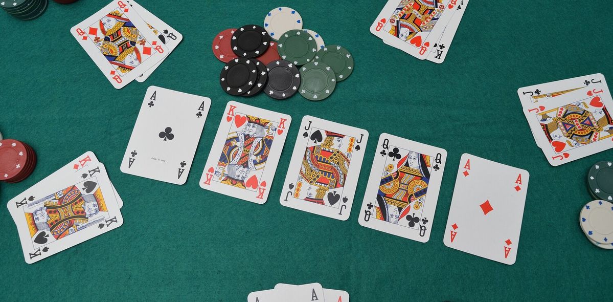 Just Slots کیسینو میں پوکر گیمز